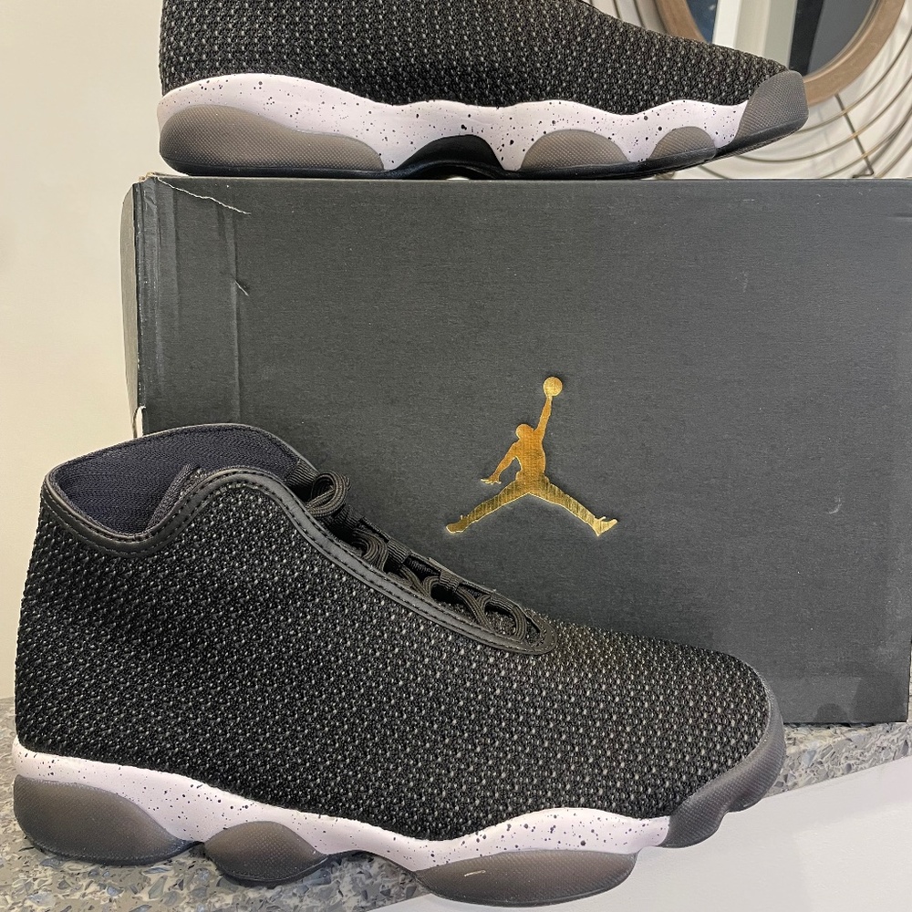 ⚫️ AIR JORDAN HORIZON – Black / White / Dark Grey ⚫️